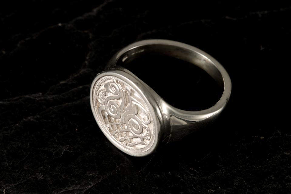 Sleipnir ring in Silver – Shetland Jewellery