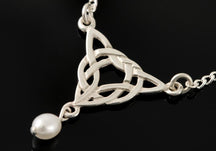 Load image into Gallery viewer, Celtic Knot Work Pearl Pendant
